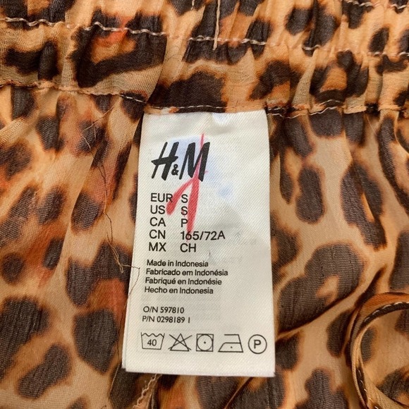 H&M Animal Print High Rise Beach Shorts size Small - Picture 10 of 11